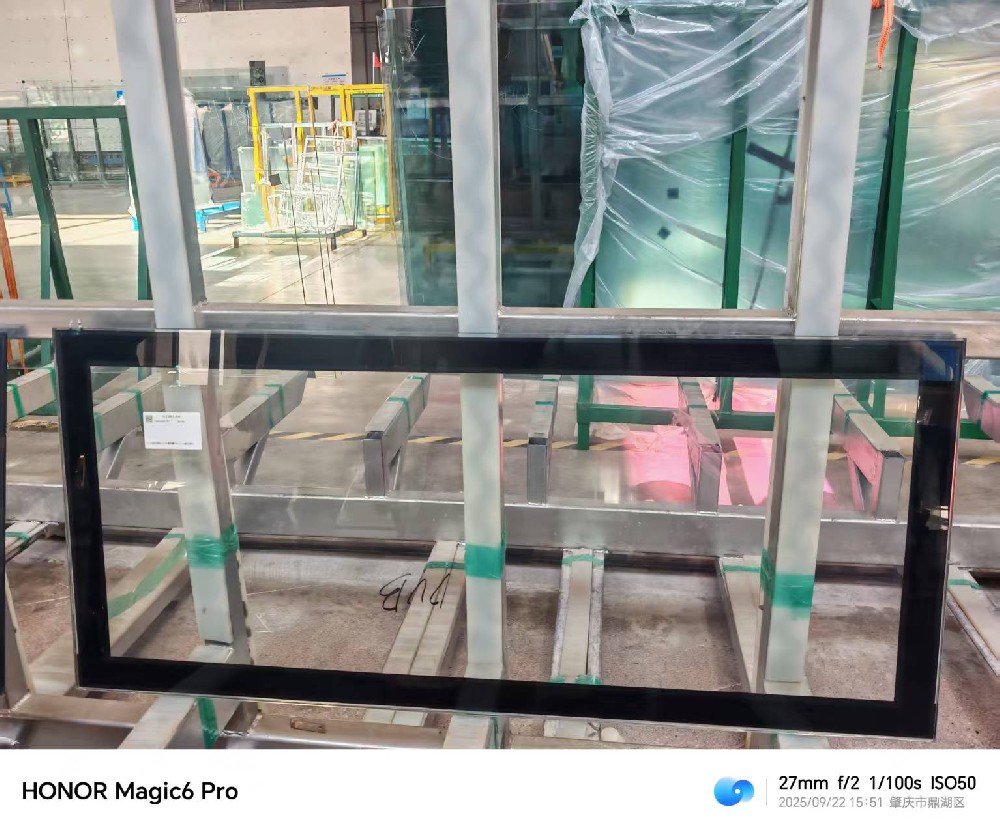 Ultra-transparent electric glass
