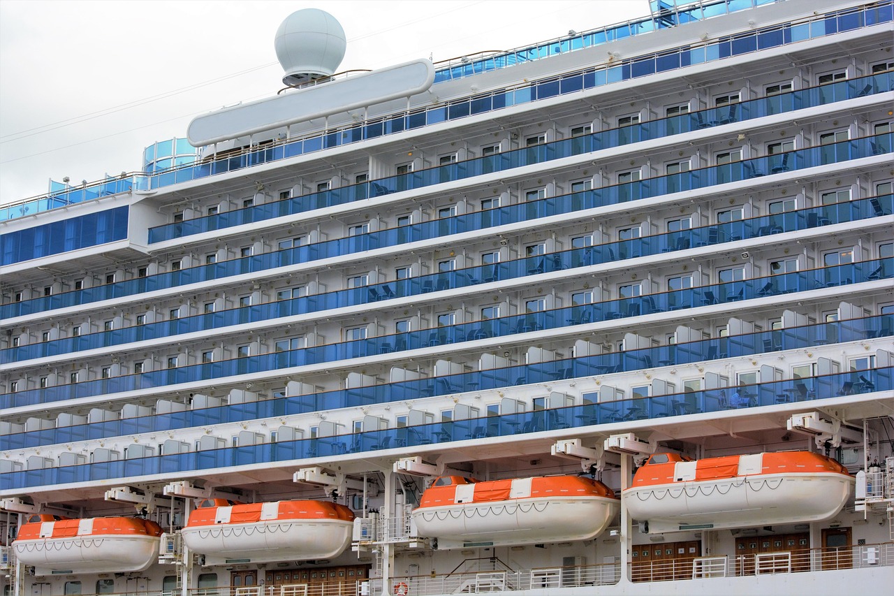 Ship transparent power generation window