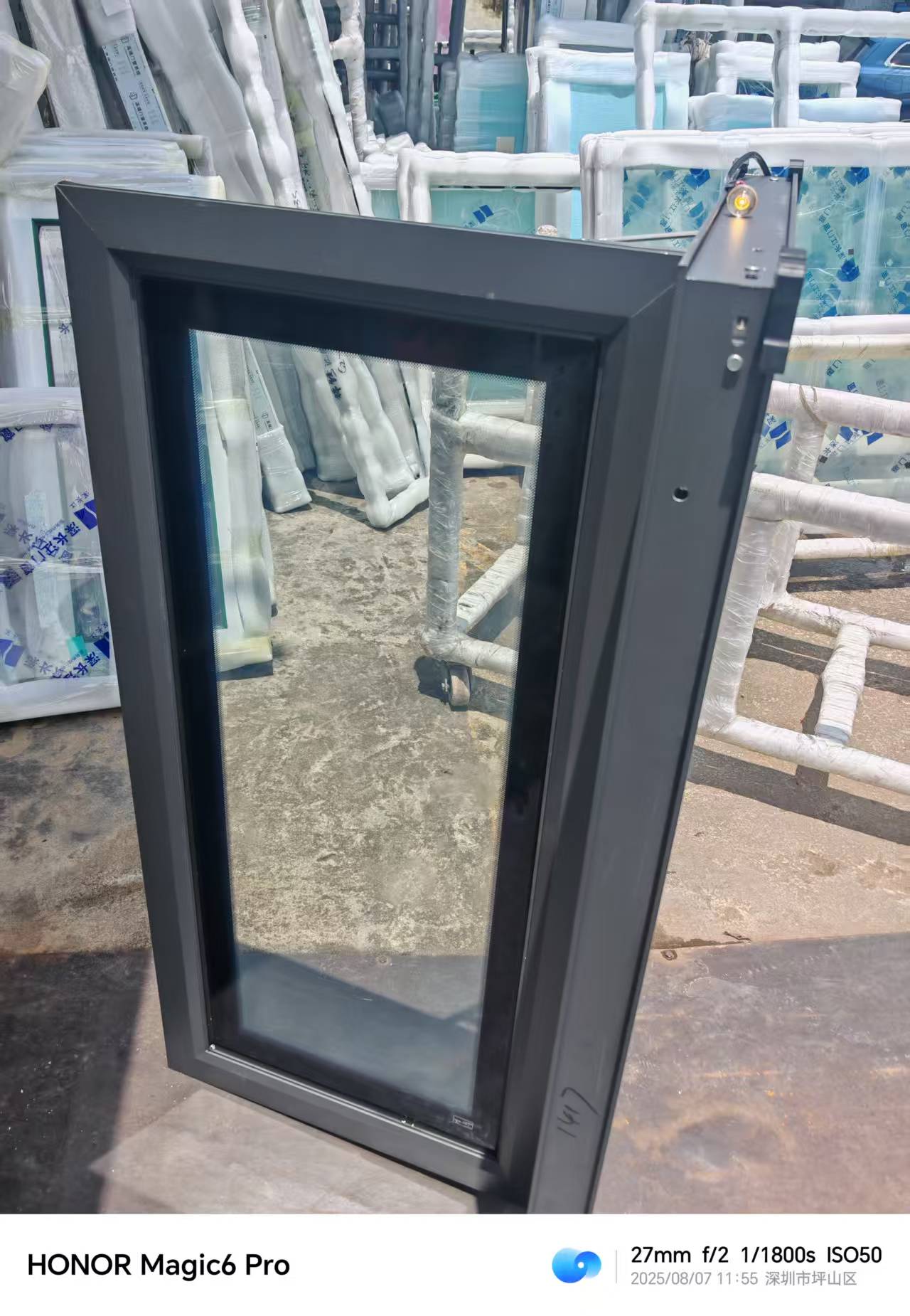 Photovoltaic windows