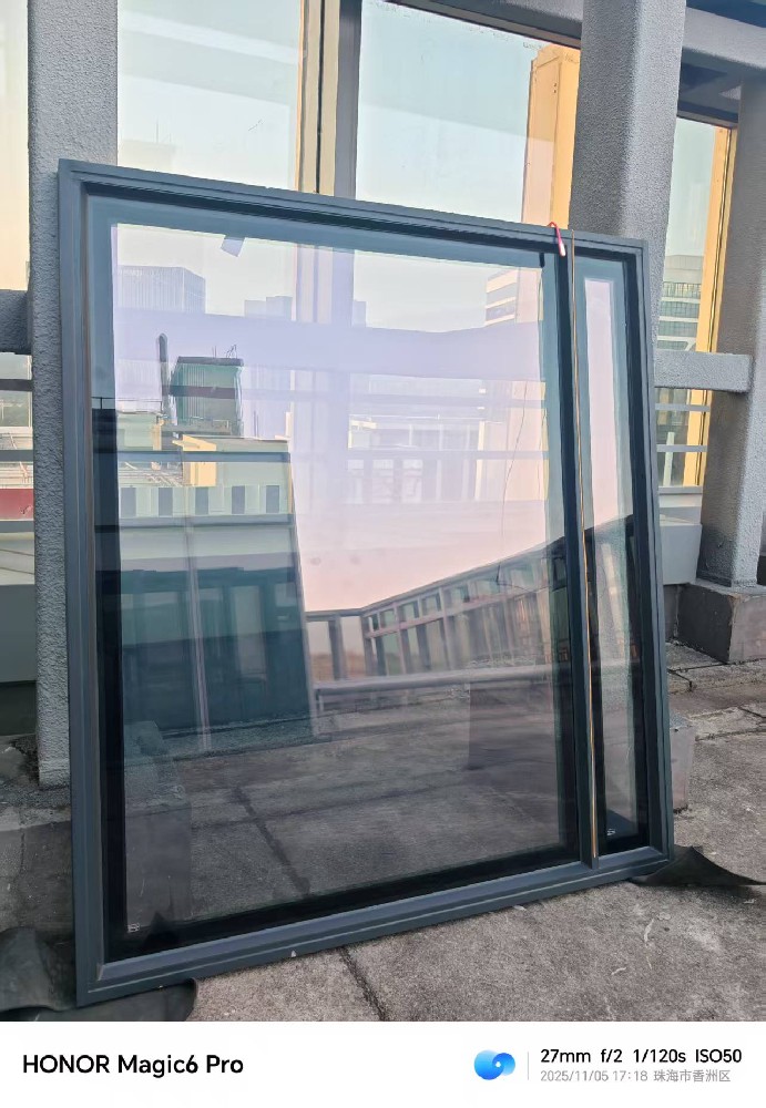 Photovoltaic windows